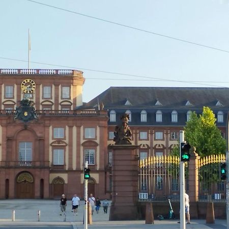 Denkmalschutz Stadthaus Zimmer 1 Im Mannheim Quadrat מראה חיצוני תמונה